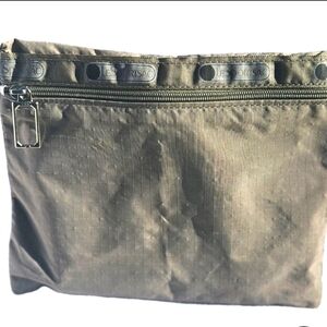Vintage LeSportsac Beige Cosmetics/Toiletries Bag Zip Closure  11x8x4